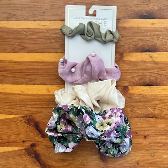 Scrunchie Hair Scrunchies - Picture 2 of 7